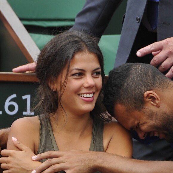 Jo-Wilfried Tsonga and sa compagne Noura El Swekh le 14 septembre 2014 lors de la demi-finale de Coupe Davis entre la France et la République tchèque à Roland-Garros. Le couple attend son premier enfant pour 2017.