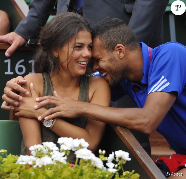 Jo-Wilfried Tsonga and sa compagne Noura El Swekh le 14 septembre 2014 lors de la demi-finale de Coupe Davis entre la France et la République tchèque à Roland-Garros. Le couple attend son premier enfant pour 2017.