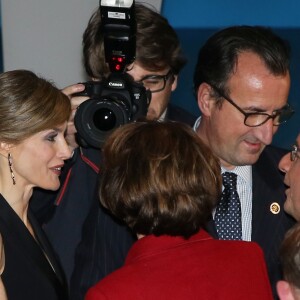 Le président de la République François Hollande et la reine Letizia d'Espagne lors de l'ouverture du Congrès Mondial contre le Cancer au Palais des Congrès à Paris, le 31 octobre 2016. © Dominique Jacovides/Bestimage