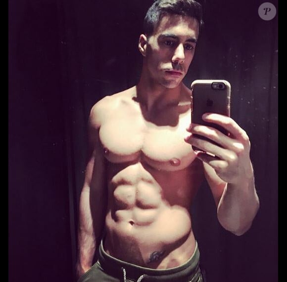 Saulo Sarmiento d'"Incroyable Talent" torse nu sur Instagram, octobre 2016