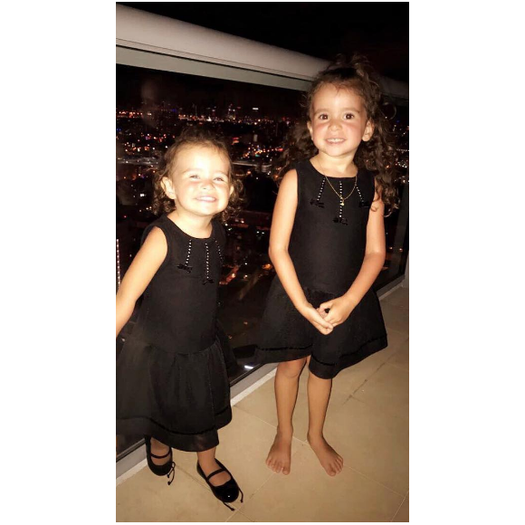 Jade Foret dîne chez Mr. Chow avec ses trois enfants et son mari Arnaud Lagardère. Photo publiée sur Instagram, le 2 novembre 2016