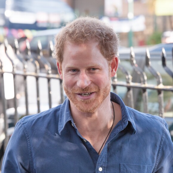 Le prince Harry à Nottingham le 26 octobre 2016 pour soutenir le programme Coach Core à la patinoire nationale de Londres. Il aurait ensuite sauté dans un avion à destination de Toronto pour retrouver sa petite amie supposée, l'actrice Meghan Markle.