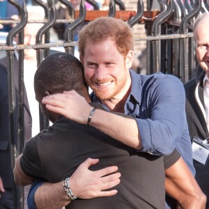 Le prince Harry à Nottingham le 26 octobre 2016 pour soutenir le programme Coach Core à la patinoire nationale de Londres. Il aurait ensuite sauté dans un avion à destination de Toronto pour retrouver sa petite amie supposée, l'actrice Meghan Markle.