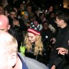 Madonna arrive avec son fils David au Washington Square Park pour un concert surprise à New York en faveur d'Hillary Clinton, le 3 novembre 2016.