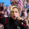 La chanteuse Lady Gaga soutient Hillary Clinton, la candidate du parti Démocrate lors de son dernier meeting de campagne à Raleigh, le 7 novembre 2016, à la veille des élections présidentielles américaines. © Randy Brawdy/The Photo Access via ZUMA Wire/Bestimage