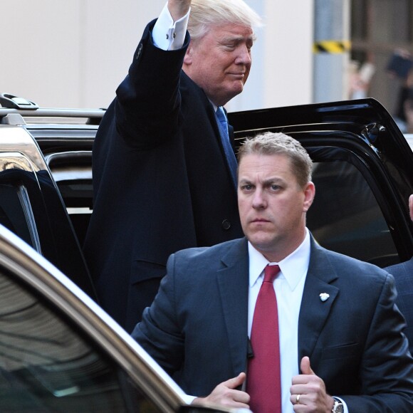 Le candidat à la présidentielle républicaine, Donald Trump, et sa femme, Melania Trump, sont allés voter le jour de l'élection présidentielle au PS 59 à New York City, New York, Etats-Unis, le 8 novembre 2016.