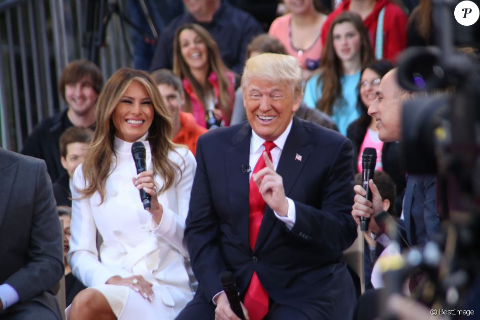 Donald Trump et sa femme Melania Trump - Donald Trump, candidat aux primaires du Parti républicain pour l&#039;élection présidentielle de 2016, participe en famille à l&#039;émission &quot;Today&quot; à la Trump Town Hall, Rockefeller Plaza à New York, le 21 avril 2016.