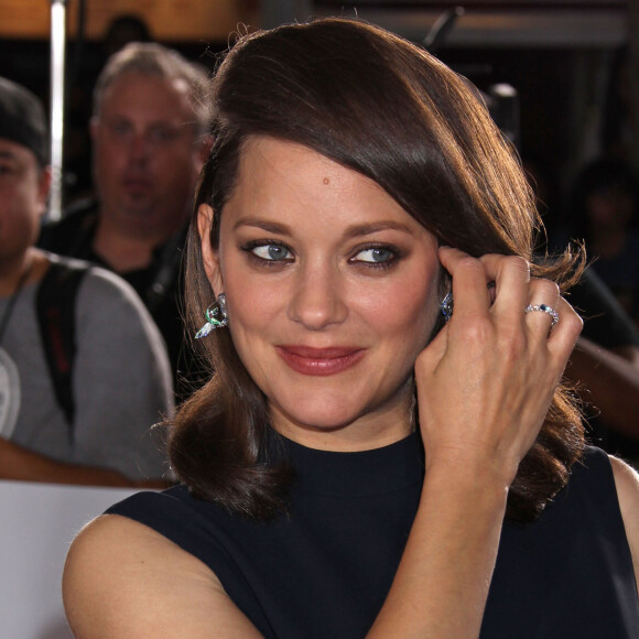 Marion Cotillard (enceinte) - Première du film "Alliés" au Regency Village Theatre à Westwood. Le 9 novembre 2016