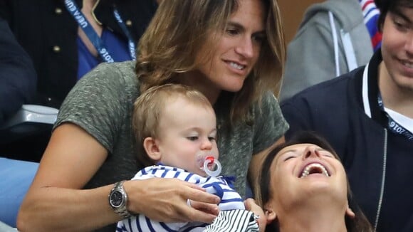 Fed Cup 2016 - Amélie Mauresmo : "Une femme heureuse" avec son fils Aaron...