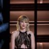 Taylor Swift à la 50ème soirée annuelle CMA Awards à Bridgestone Arena dans le Tennessee, le 2 novembre 2016 © Jason Walle via Zuma/Bestimage