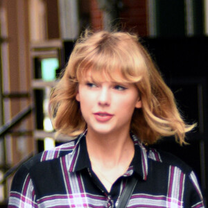 Taylor Swift quitte son appartement de Tribeca à New York City, New York, Etats-Unis, le 28 septembre 2016.