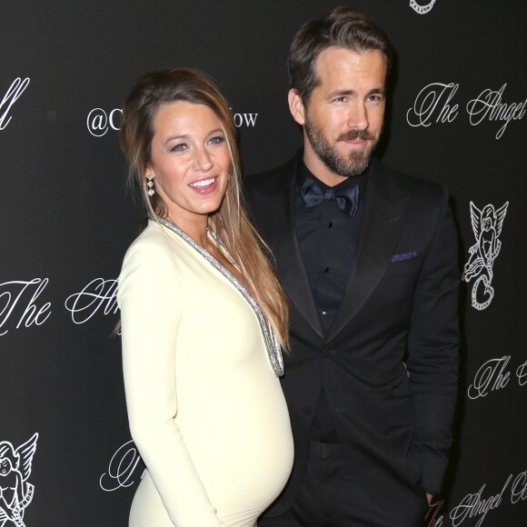 Blake Lively (enceinte) et son mari Ryan Reynolds lors du "Angel Ball 2014" à New York, le 20 octobre 2014.