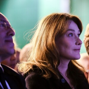 Carla Bruni-Sarkozy au meeting de son mari Nicolas Sarkozy pour les présidentielles 2017 à Saint-Maur-des-Fossés le 14 novembre 2016.