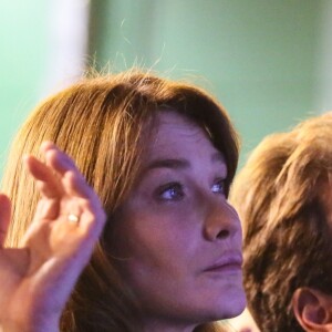 Carla Bruni-Sarkozy au meeting de son mari Nicolas Sarkozy pour les présidentielles 2017 à Saint-Maur-des-Fossés le 14 novembre 2016.