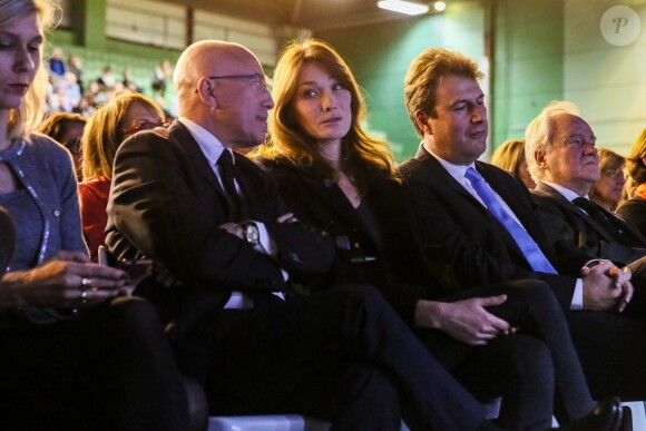 Carla Bruni-Sarkozy au meeting de son mari Nicolas Sarkozy pour les présidentielles 2017 à Saint-Maur-des-Fossés le 14 novembre 2016.