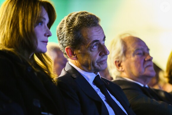 Carla Bruni-Sarkozy au meeting de son mari Nicolas Sarkozy pour les présidentielles 2017 à Saint-Maur-des-Fossés le 14 novembre 2016.