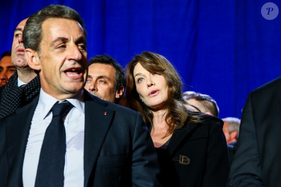 Carla Bruni-Sarkozy au meeting de son mari Nicolas Sarkozy pour les présidentielles 2017 à Saint-Maur-des-Fossés le 14 novembre 2016.