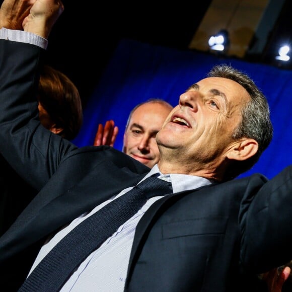 Carla Bruni-Sarkozy au meeting de son mari Nicolas Sarkozy pour les présidentielles 2017 à Saint-Maur-des-Fossés le 14 novembre 2016.