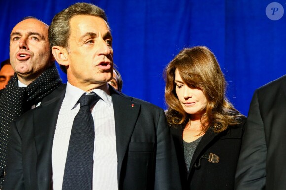 Carla Bruni-Sarkozy au meeting de son mari Nicolas Sarkozy pour les présidentielles 2017 à Saint-Maur-des-Fossés le 14 novembre 2016.