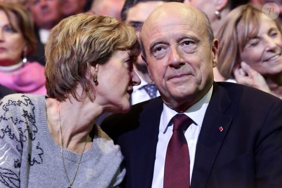 Alain Juppé et sa femme Isabelle - Meeting d'Alain Juppé, maire de Bordeaux et candidat à la primaire de la droite et du centre (Les Républicains LR), au Zénith, à Paris, France, France, le 14 novembre 2016. © Stéphane Lemouton/BestImage
