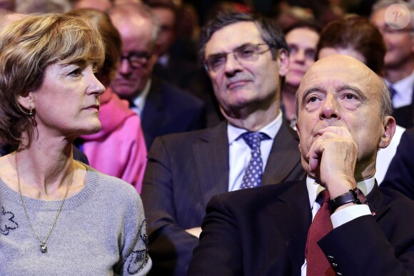 Alain Juppé et sa femme Isabelle - Meeting d'Alain Juppé, maire de Bordeaux et candidat à la primaire de la droite et du centre (Les Républicains LR), au Zénith, à Paris, France, France, le 14 novembre 2016. © Stéphane Lemouton/BestImage