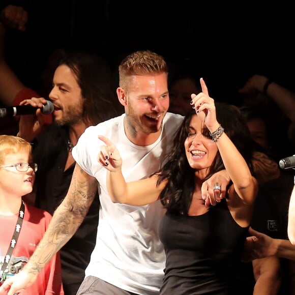 M. Pokora et Jenifer participent à la 6e edition du foot-concert au profit de l'association Huntington Avenir qui lutte en faveur des malades et de leur famille, à Lyon le 13 octobre 2012.