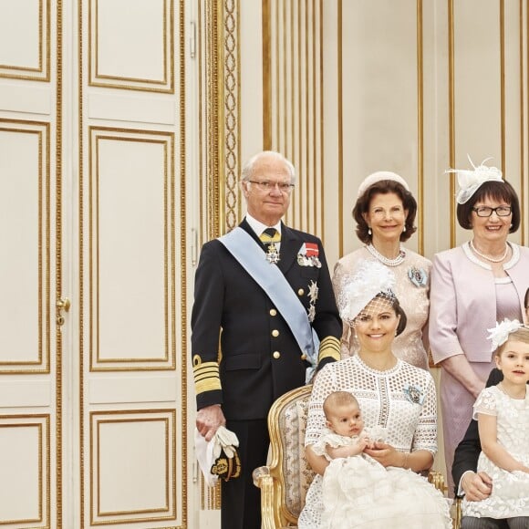 Photo officielle du baptême du prince Oscar de Suède, fils de la princesse Victoria et du prince Daniel, par Kate Gabor le 27 mai 2016. © Anna Lena Ahlström / Kungahuset (Cour royale de Suède)