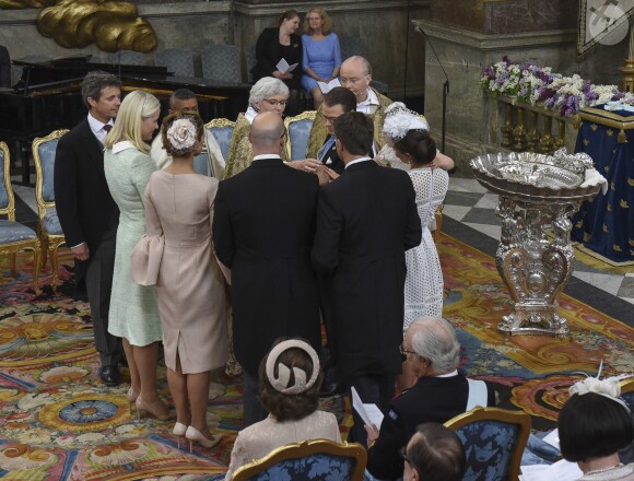 Photo officielle du baptême du prince Oscar de Suède, fils de la princesse Victoria et du prince Daniel, par Kate Gabor le 27 mai 2016. © Jonas Ekströmer, TT / Kungahuset (Cour royale de Suède)