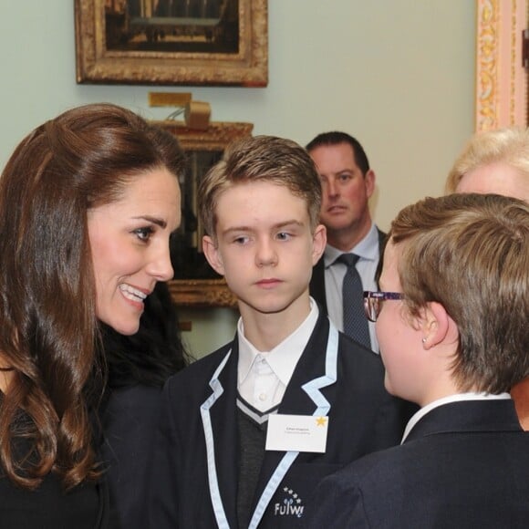 La duchesse Catherine de Cambridge prenait part le 22 novembre 2016 à la cérémonie de remise de prix Wellbeing in Schools Awards de l'association Place2Be dont elle est la marraine, à la Mansion House à Londres.