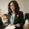 Exclusif - Amel Bent (Détail collier) lors de la lecture de la dictée ELA à des élèves de la classe de 6ème au Collège Pablo Neruda à Aulnay-sous-Bois, France, le 17 octobre 2016 lors de la campagne nationale " Mets tes baskets et bats la maladie à l'école ". Pour l'édition 2016, c'est Katherine Pancol, qui a rédigé un texte inédit dédié au combat des enfants d'ELA contre la maladie. © Cyril Moreau / Bestimage
