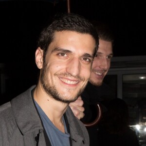 Louis Garrel arrive à la 7ème cérémonie "Les hommes de l'année GQ 2016" au musée d'Orsay à Paris, France, le 23 novembre 2016.