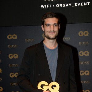 Louis Garrel à la 7ème cérémonie des "Hommes de l'Année GQ" au musée d'Orsay à Paris, le 23 novembre 2016. © Rachid Bellack