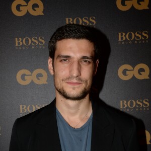 Louis Garrel à la 7ème cérémonie des "Hommes de l'Année GQ" au musée d'Orsay à Paris, le 23 novembre 2016. © Rachid Bellack