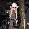 Lady Gaga, toute de Saint Laurent vêtue (manteau et robe de la pré-collection automne 2016 par Hedi Slimane) à New York, le 24 novembre 2016.