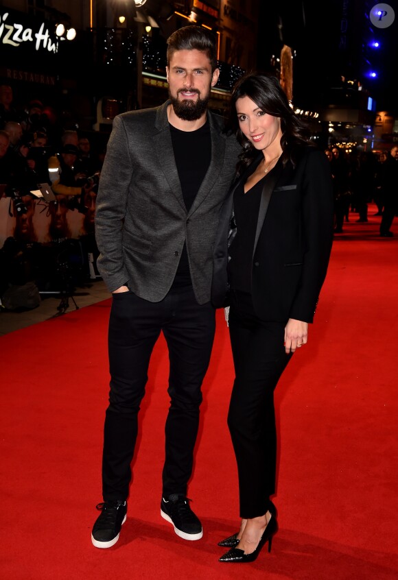 Oliver Giroud et sa femme à la première de 'I Am Bolt' à The Odeon à Leicester Square à Londres, le 28 novembre 2016.