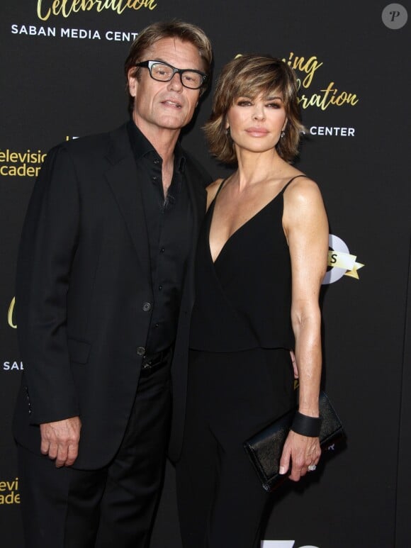Harry Hamlin et sa femme Lisa Rinna au 70ème gala d'anniversaire de Television Academy à Los Angeles, le 2 juin 2016