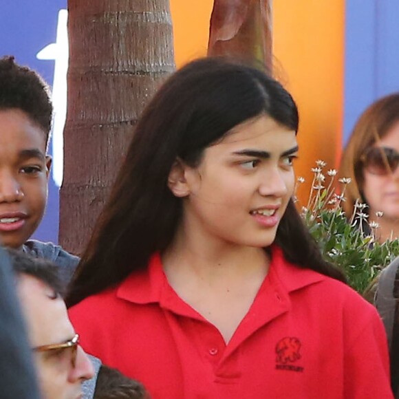 Exclusif - Blanket Jackson (le fils de Michael Jackson) se promène avec des amis sur la jetée de Santa Monica à Santa Monica, le 26 mai 2016