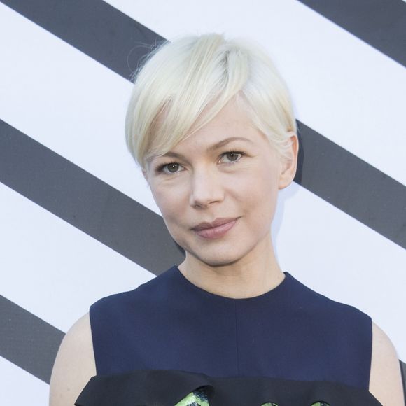 Michelle Williams - Photocall au défilé de mode "Louis Vuitton" collection prêt-à-porter Printemps-Eté 2017 lors de la Fashion Week de Paris, place Vendôme, à Paris, France, le 5 octobre 2016.