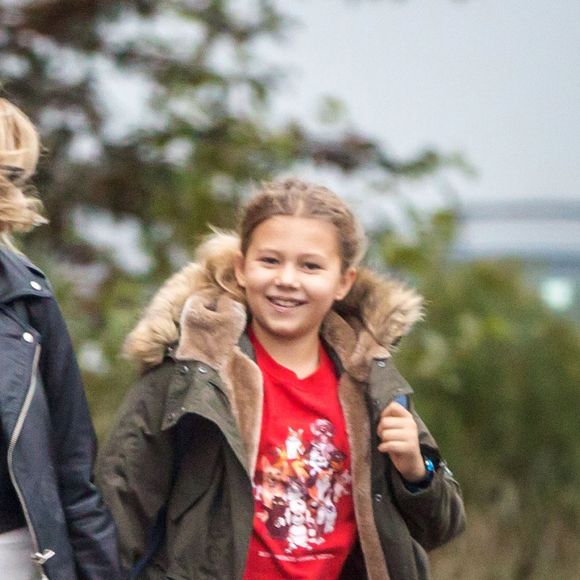 Exclusif - Michelle Williams et sa fille Matilda Ledger se promènent à New York, le 28 octobre 2015, le jour des 10 ans de Matilda.