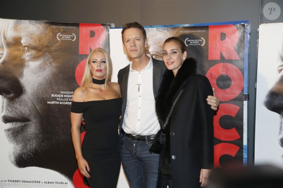 Kelly Stafford, Rocco Siffredi et sa femme Rosa Caracciolo (Rozsa Tassi) à l'avant-première du film "Rocco" au cinéma UGC des Halles à Paris, France, le 22 novembre 2016.