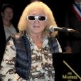 Michel Polnareff au piano, chante Goobye Marylou qu'il avait écrit dans cette commune du 77 - Inauguration du centre culturel Michel Polnareff à Fontenay-Trésigny le 25 novembre 2016