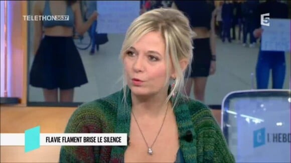 Flavie Flament parle de la mort de David Hamilton dans C L'Hebdo (France 5) le 3 décembre 2016.