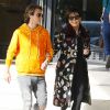 Exclusif - Kris Jenner fait du shopping avec Jonathan Cheban dans les rues de Beverly Hills, le 16 novembre 2016