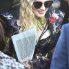 Madonna a choisi un look coloré pour assister au Billboard Women Music 2016 à New York le 9 décembre 2016.  Celebrities attend the Billboard Women in Music 2016 event on December 9, 2016 in New York City. Celebrities attend the Billboard Women in Music 2016 event on December 9, 2016 in New York City. Pictured: Madonna09/12/2016 - New York