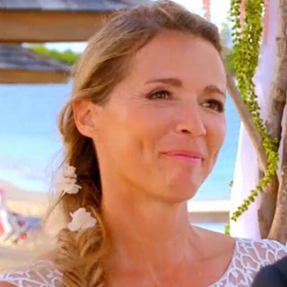 Hélène Rollès dans "Les Mystères de l'amour", dimanche 11 décembre 2016, sur TMC