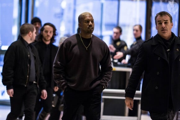 Kanye West arrive à la Trump Tower à Manhattan, New York, le 13 décembre 2016.