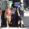 Blac Chyna enceinte est allée déjeuner avec son fiancé Rob Kardashian au restaurant Rustic Inn Crabhouse à Miami, le 13 mai 2016.