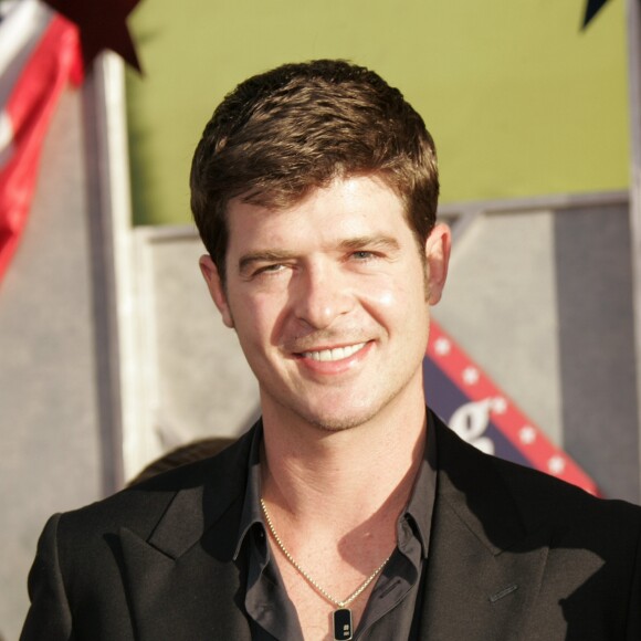 Alan Thicke et son fils Robin Thicke sur la première du film "Swing Vote" à Hollywood le 24 juillet 2008. © Lisa O'Connor/Zuma Press via Bestimage