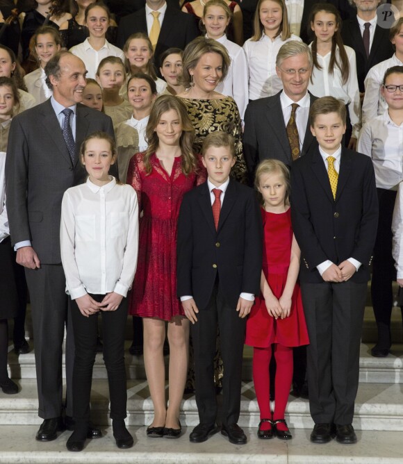 Le roi Philippe de Belgique, la reine Mathilde de Belgique, leurs enfants, le prince Gabriel, le prince Emmanuel, la princesse Eléonore, la princesse Elisabeth ainsi que le prince Lorenz de Belgique, assistent au concert de Noël au Palais Royal de Bruxelles, Belgique, le 21 décembre 2016.