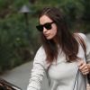 Irina Shayk, enceinte (et potentiellement fiancée ?), arrive au Beverly Hills Hotel. Le 21 décembre 2016.